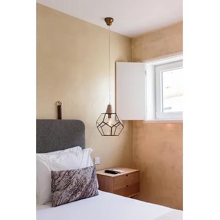 Dear - Living House Lisbon