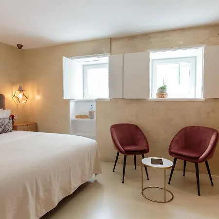 Bed & Breakfast Dear - Living House Lisbon